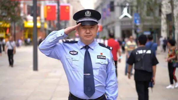 【踐行總要(yào / yāo)求·緻敬公安英雄】刑偵民警陳未，守護老百姓“錢袋子(zǐ)”的(de)”反詐先鋒”